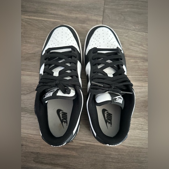 WOMEN'S NIKE DUNK LOW RETRO CASUAL SHOES. Size 9. - Picture 8 of 10